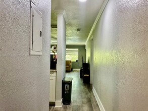 15430 SW 82nd Ln in Miami, FL - Building Photo - Building Photo