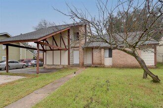 6803 Woodhue Dr in Austin, TX - Building Photo - Building Photo
