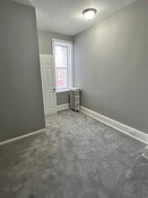 2029 S Frazier St, Unit unit 1 in Philadelphia, PA - Foto de edificio - Building Photo