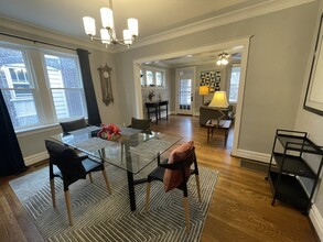 4560 Shenandoah Ave, Unit 1FL in St. Louis, MO - Foto de edificio - Building Photo