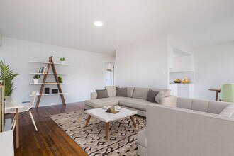 Willow Gardens in Vancouver, BC - Building Photo - Building Photo