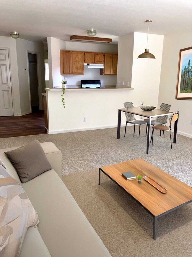 12664 Zurich Pl, Unit Four in Truckee, CA - Building Photo - Building Photo