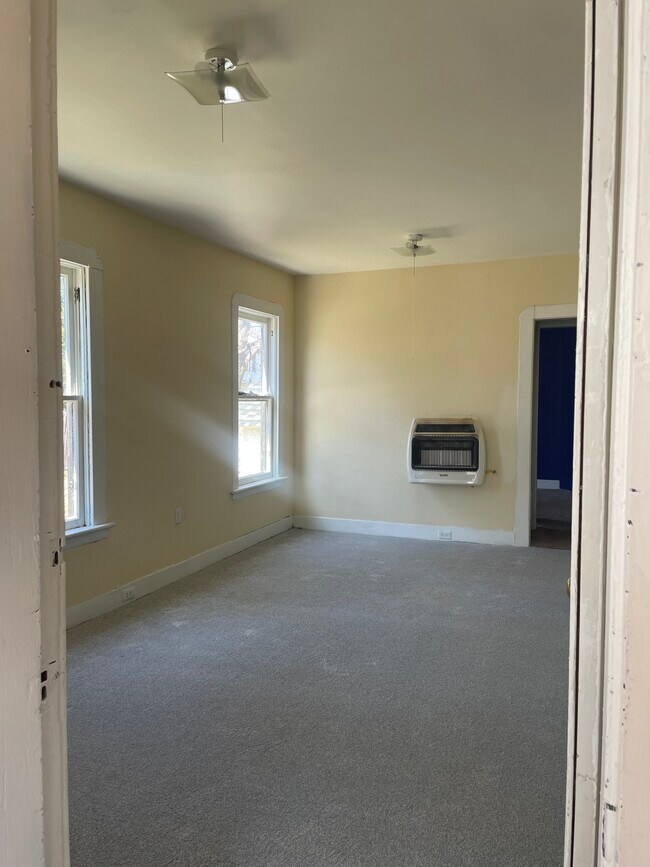 301 Riverside Ave, Unit 1stfloorback in Scotia, NY - Building Photo - Building Photo