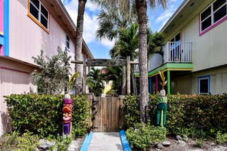 Palm Terrace in Ft. Myers, FL - Building Photo - Building Photo