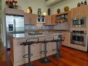 10 Ocean Ave in Revere, MA - Building Photo - Building Photo