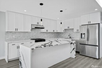 1640 Taraval St in San Francisco, CA - Building Photo - Building Photo