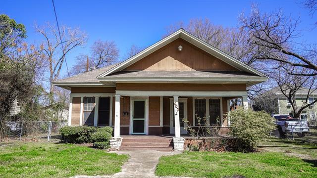 203 E Brin St in Terrell, TX - Building Photo