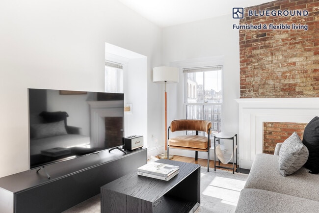 14 Derne St in Boston, MA - Building Photo - Building Photo