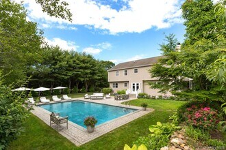 167 Tuckahoe Ln in Southampton, NY - Building Photo - Building Photo