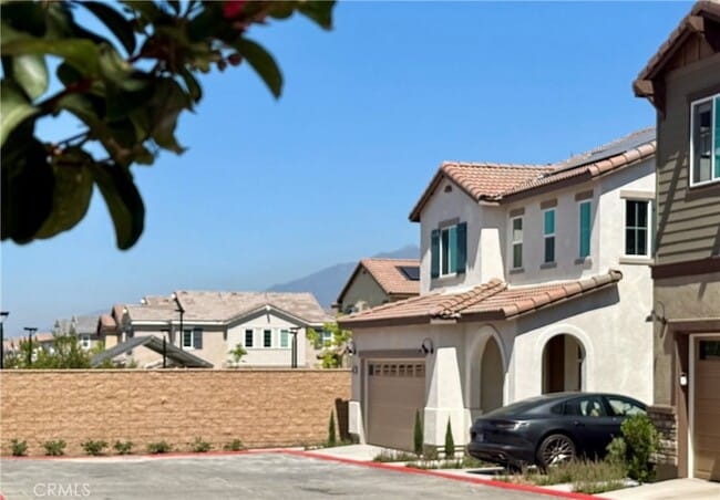 16062 Jaegar in Fontana, CA - Building Photo - Building Photo