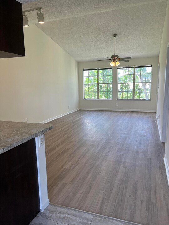 6300 La Costa Dr in Boca Raton, FL - Building Photo