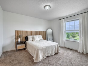 7325 E Ramsey Pkwy in Ramsey, MN - Building Photo - Building Photo