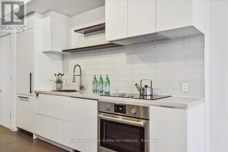 35-335 Wabash Ave in Toronto, ON - Building Photo - Building Photo