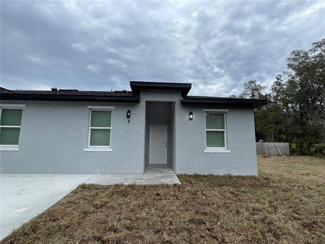 4949 Ives Ave in De Leon Springs, FL - Building Photo - Building Photo
