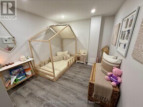 2412 Secreto Dr in Oshawa, ON - Building Photo - Building Photo