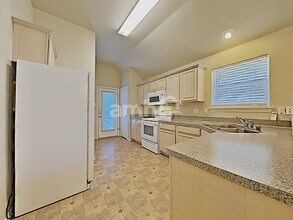 1637 Myrtle Dr in Little Elm, TX - Foto de edificio - Building Photo