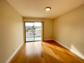 1172 Saranap Ave, Unit 38B in Walnut Creek, CA - Building Photo - Building Photo