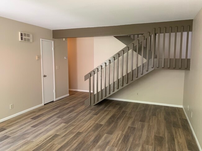 181 N Kellogg Ave in Goleta, CA - Building Photo - Building Photo