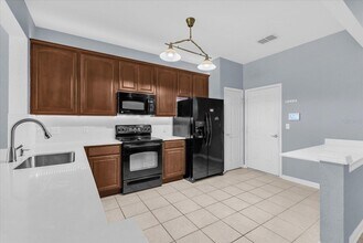 1130 Seton Hall Ct in Sanford, FL - Building Photo - Building Photo