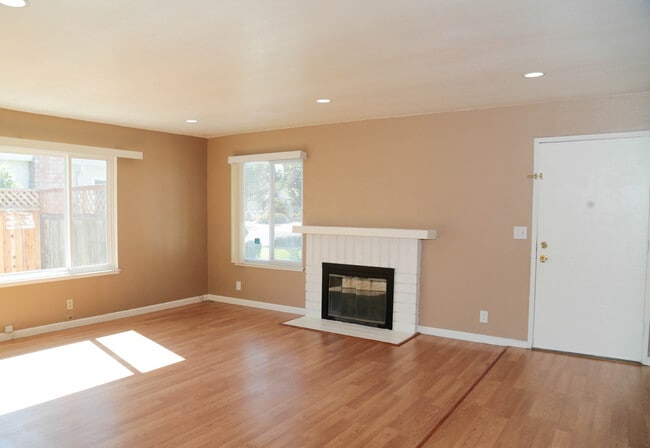 4160 Arpeggio Ave in San Jose, CA - Foto de edificio - Building Photo