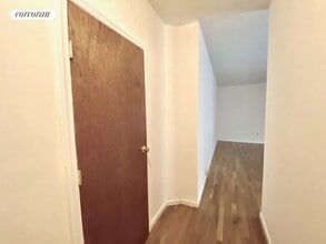 585 Isham St in New York, NY - Building Photo - Building Photo