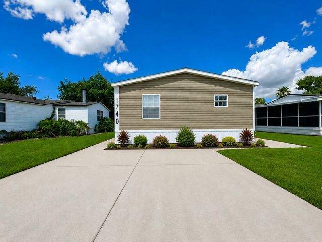 property at 1740 Hogue Ave