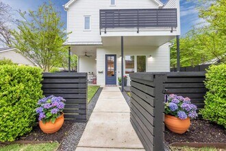 1303 Harriet Ct in Austin, TX - Building Photo - Building Photo