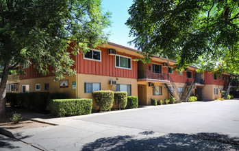 Redwood South Apartments in Woodland, CA - Building Photo - Other