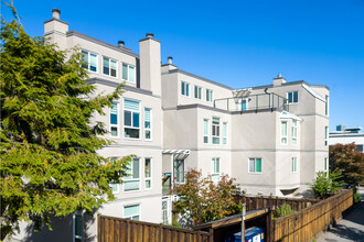 Seagate Villa in Vancouver, BC - Building Photo - Building Photo