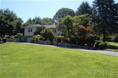 property at 1174 Hunterbrook Rd
