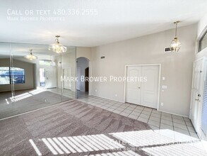 2091 E Fairview St in Chandler, AZ - Building Photo - Building Photo