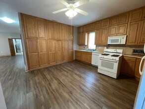 109 S Howard St in Flora, IN - Building Photo - Building Photo