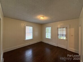 2214 Floral Ave in Charlotte, NC - Building Photo - Building Photo