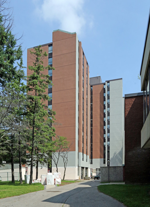 Brandon Residences in Hamilton, ON - Building Photo