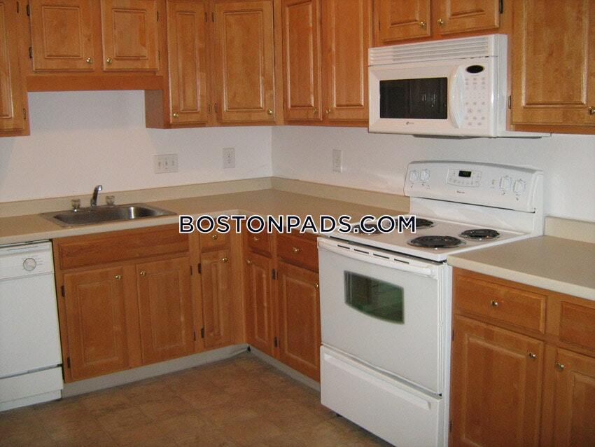 2 April Ln-Unit -32 in Lexington, MA - Building Photo
