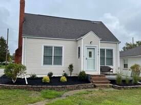 153 Burton St in Avon Lake, OH - Building Photo