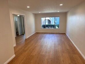 1690 W Recreo Plaza in Anaheim, CA - Building Photo - Building Photo