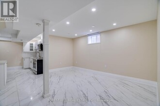 51 Foxwell St in Toronto, ON - Building Photo - Building Photo