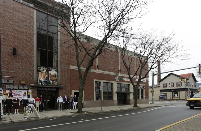 582-590 Essex St in Lawrence, MA - Building Photo - Building Photo