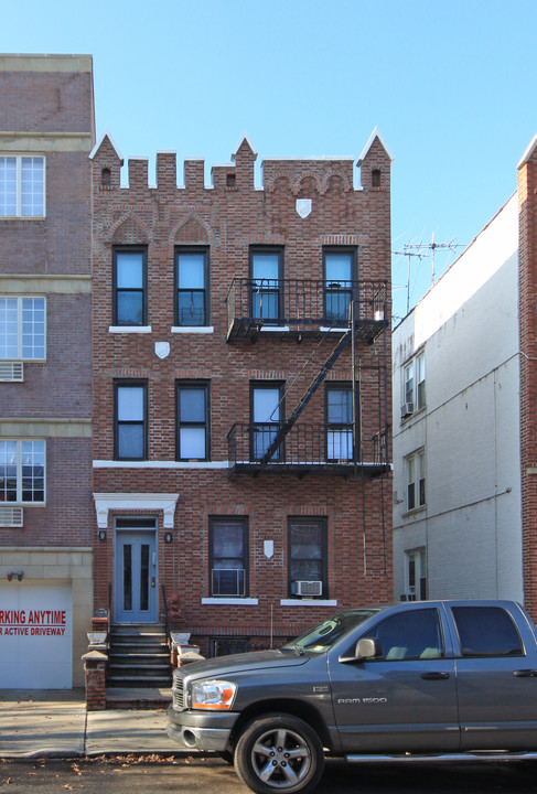 1568 W 10th St in Brooklyn, NY - Foto de edificio