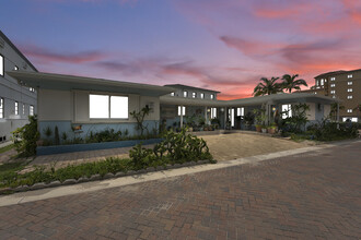 3220 N Surf Rd in Hollywood, FL - Building Photo - Building Photo