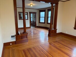 323 Olivia St in Derby, CT - Building Photo - Building Photo