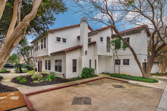 208-214 Grandview Pl in San Antonio, TX - Foto de edificio - Building Photo