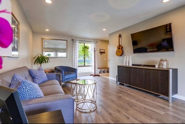 2306 Altisma Way in Carlsbad, CA - Building Photo - Building Photo