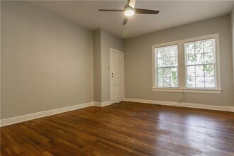 1918 Robbins Pl in Austin, TX - Building Photo - Building Photo