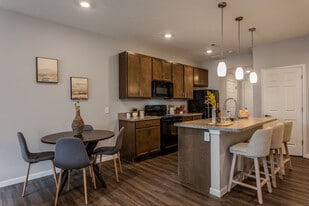 Ravines at Taylor in Reynoldsburg, OH - Building Photo