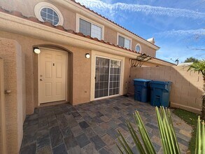 9655 Silver City Dr in Las Vegas, NV - Building Photo - Building Photo