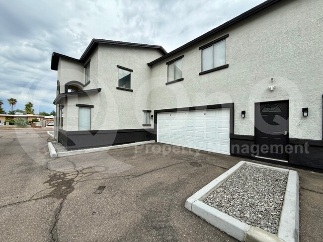 property at 2153 W Morten Ave