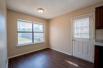 832 Winding Creek Dr in Mesquite, TX - Building Photo - Building Photo