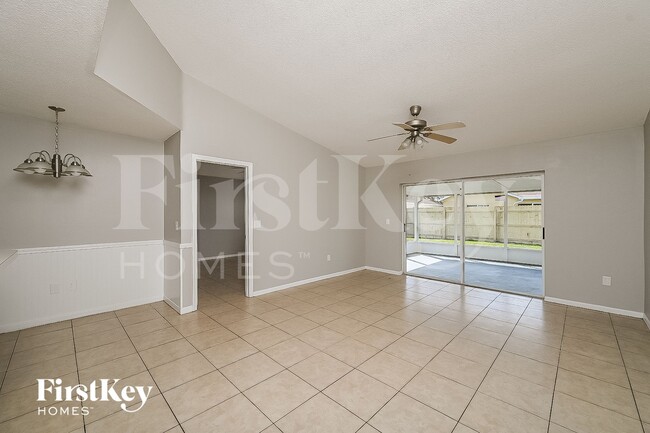 1523 Birchstone Ave in Brandon, FL - Building Photo - Building Photo
